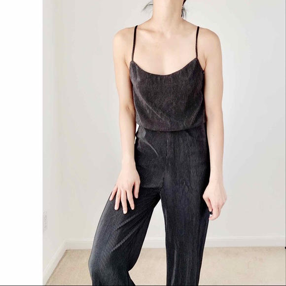 Crepe spaghetti straps jumpsuit - Picture 2 of 8